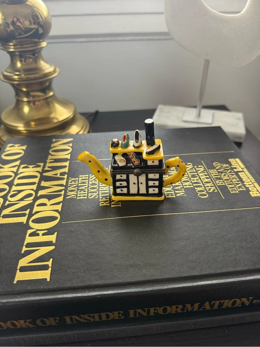 Vintage yellow black